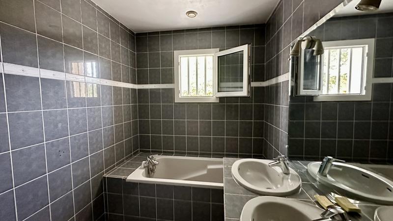 Maison - 180 m² - 7 pièces