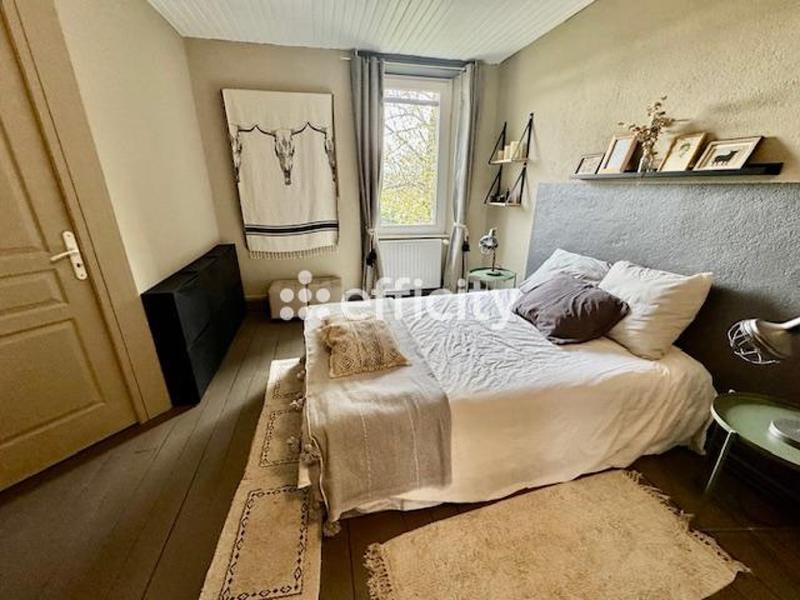 Maison - 250 m² - 8 pièces