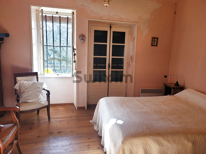 Mas - 94 m² - 5 pièces