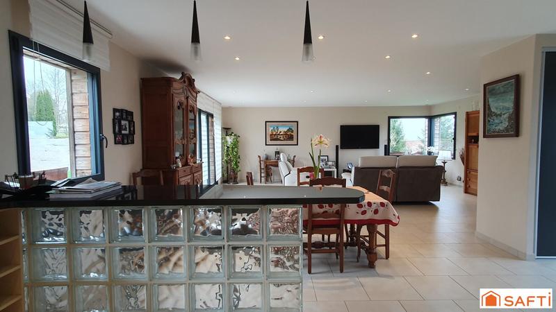 Maison - 180 m² - 5 pièces