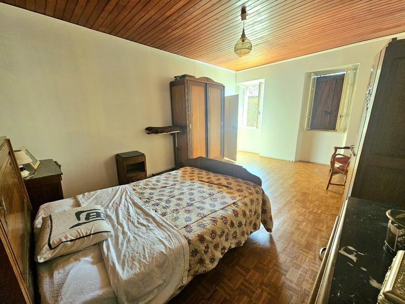 Corps de ferme - 238 m² - 8 pièces