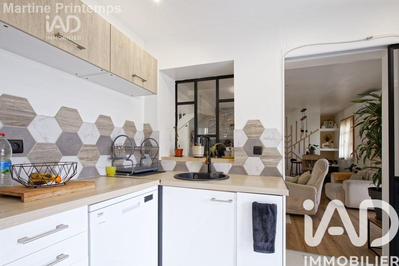 Maison - 141 m² - 8 pièces