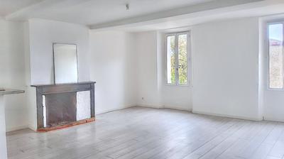 Appartement - 88 m² - 3 pièces