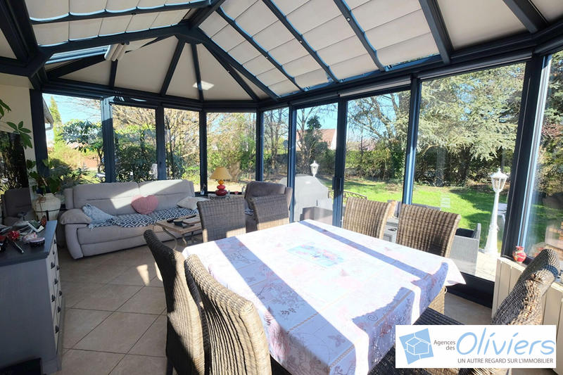 Maison - 184 m² - 8 pièces