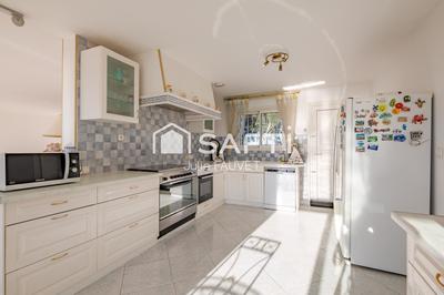 Villa - 250 m² - 9 pièces