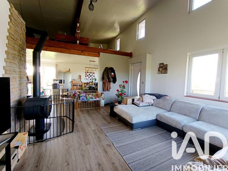 Maison - 104 m² - 5 pièces