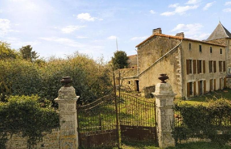 Maison - 253 m² - 8 pièces