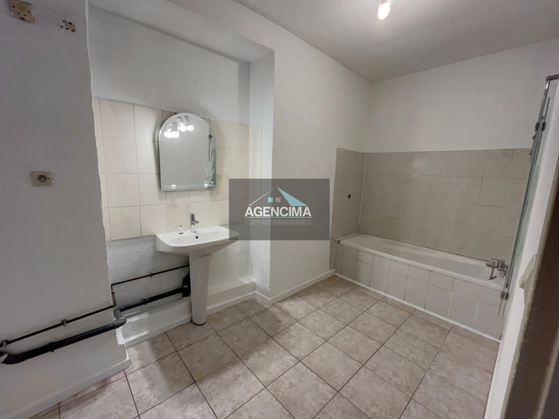 Maison - 148 m² - 7 pièces