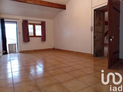 Maison - 96 m² - 8 pièces