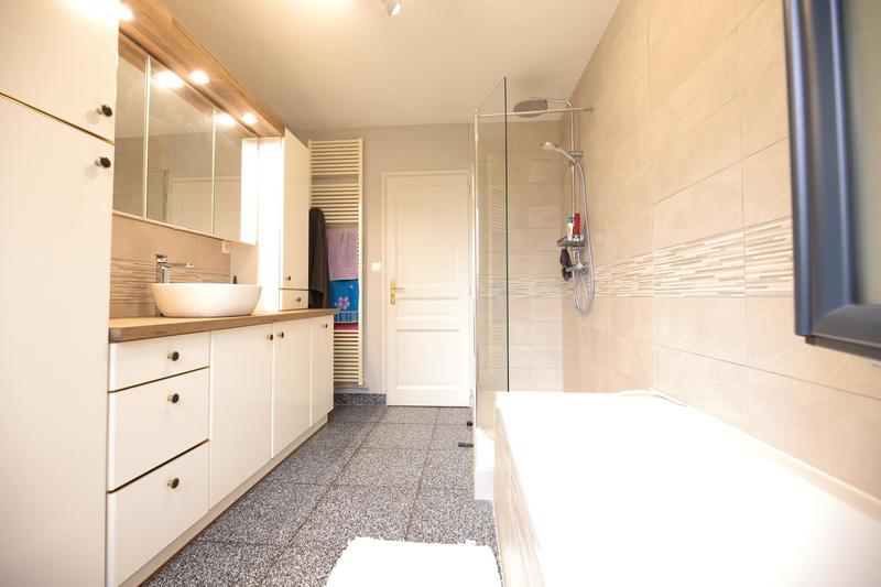 Maison - 190 m² - 8 pièces