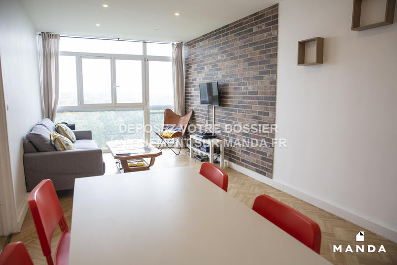 Chambre - 11 m² - 4 pièces