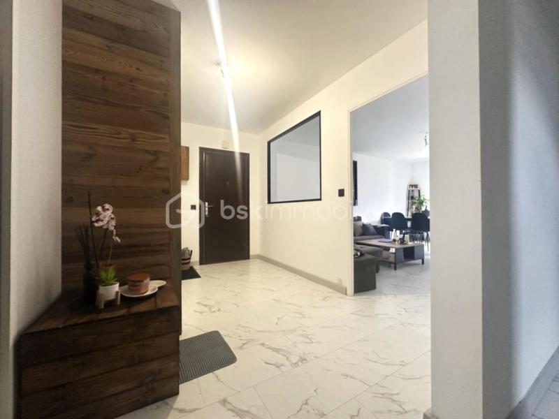 Appartement - 75 m² - 3 pièces