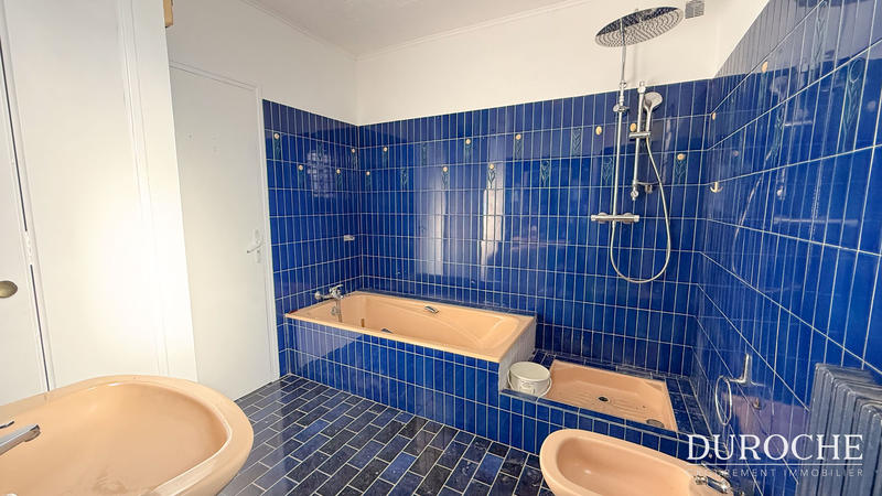 Maison - 208 m² - 7 pièces