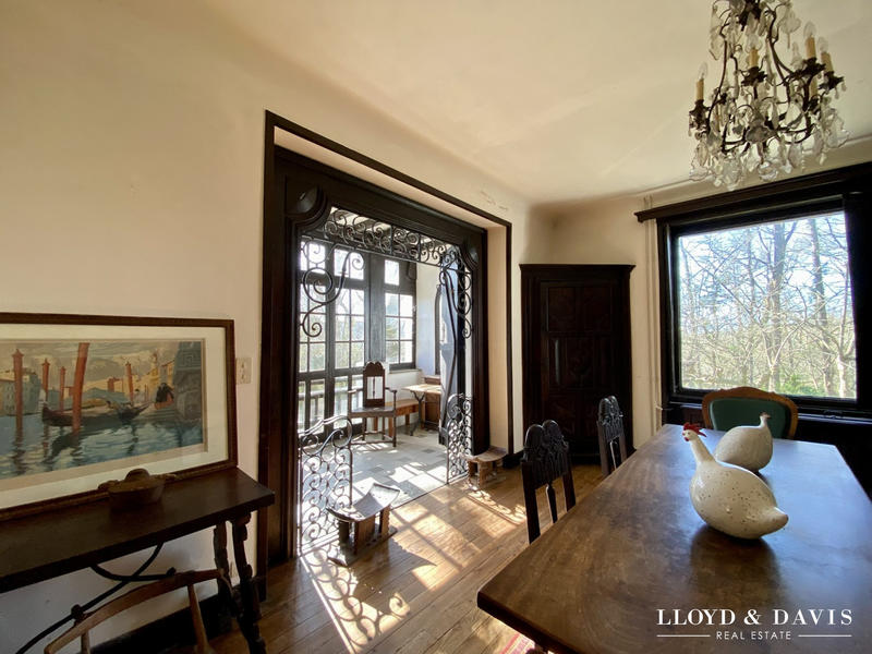 Maison - 200 m² - 7 pièces