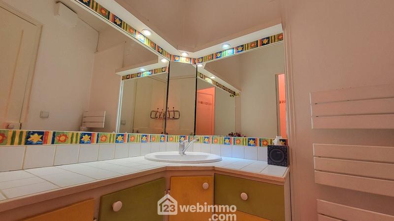 Appartement - 200 m² - 7 pièces