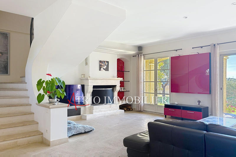 Maison - 200 m² - 5 pièces