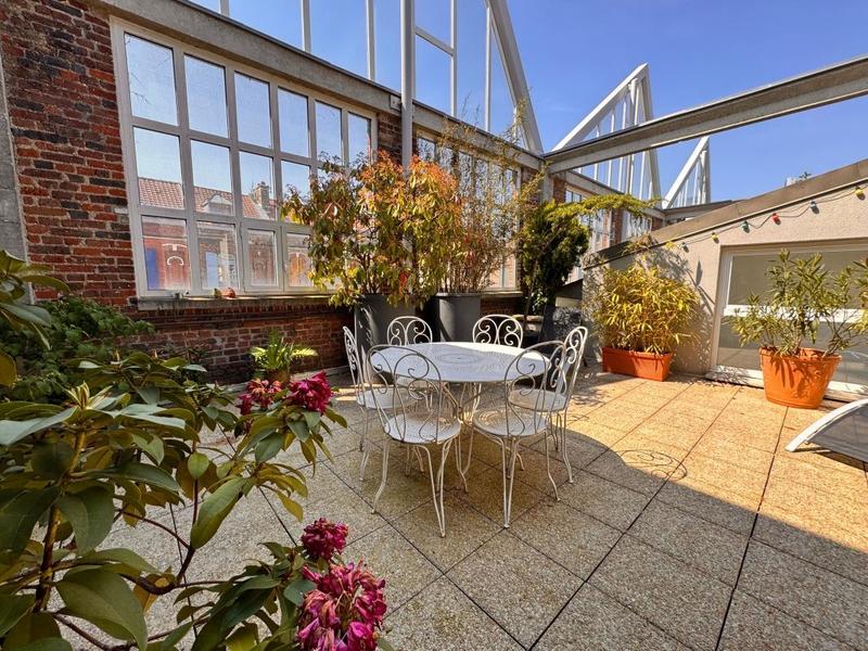 Loft - 176 m² - 4 pièces