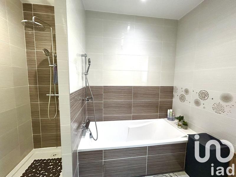 Maison - 121 m² - 5 pièces