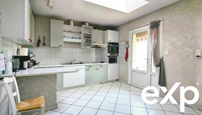 Maison - 207 m² - 10 pièces