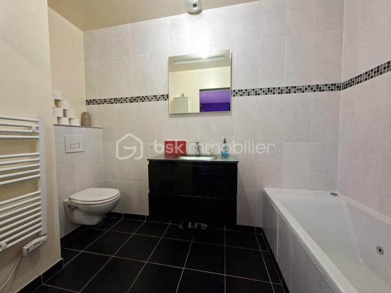 Maison traditionnelle - 100 m² - 5 pièces