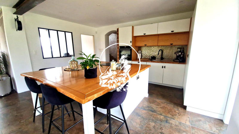 Maison - 193 m² - 7 pièces