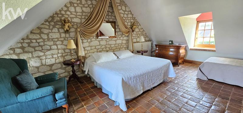 Maison chambre d'hôtes - 424 m² - 10 pièces