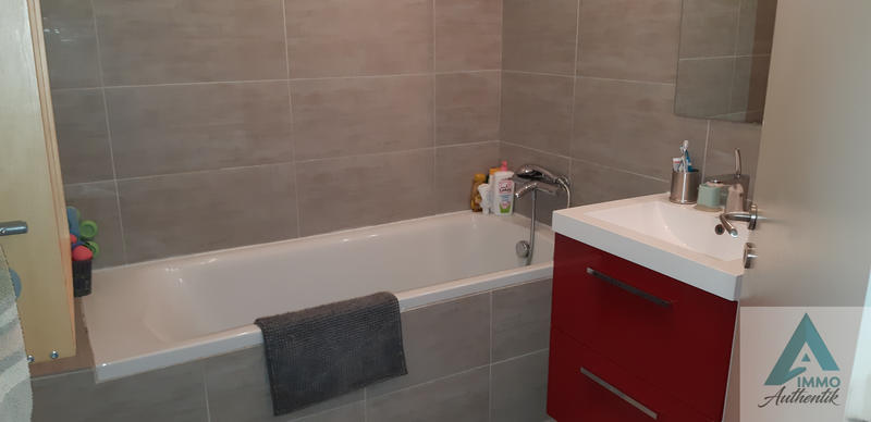 Appartement - 98 m² - 4 pièces