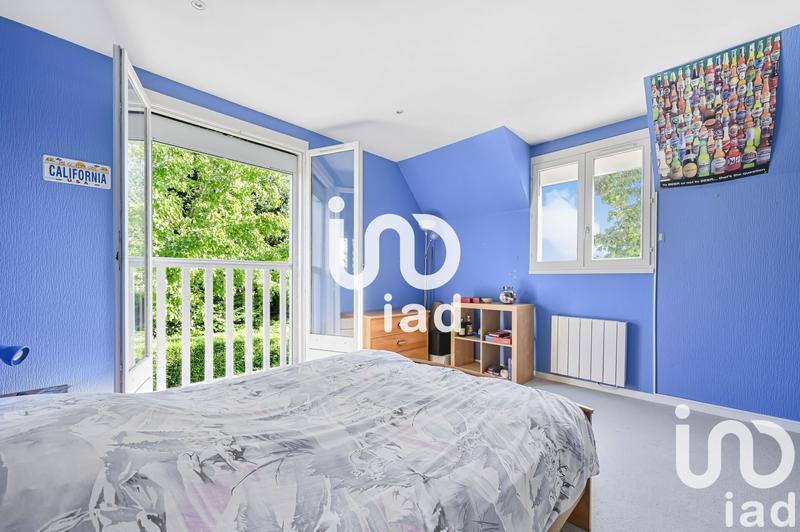 Maison - 230 m² - 8 pièces