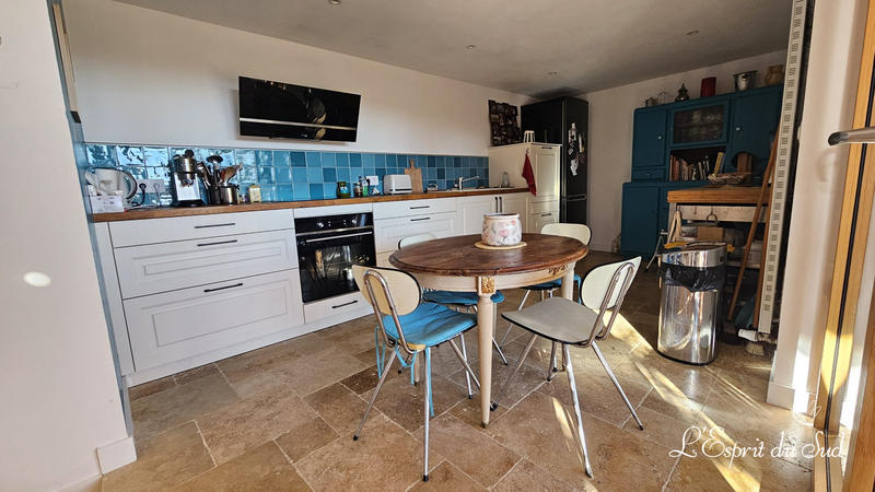 Maison - 210 m² - 8 pièces