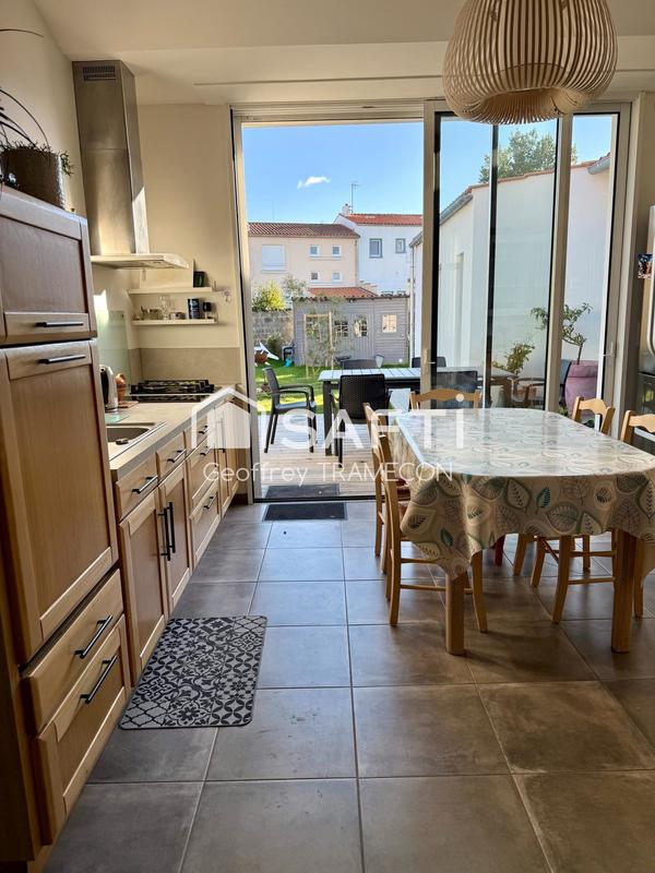 Maison - 83 m² - 4 pièces