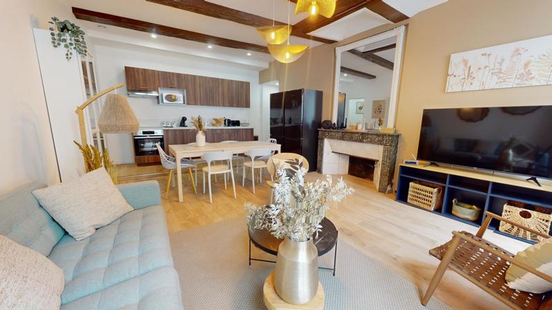 Appartement - 125 m² - 7 pièces