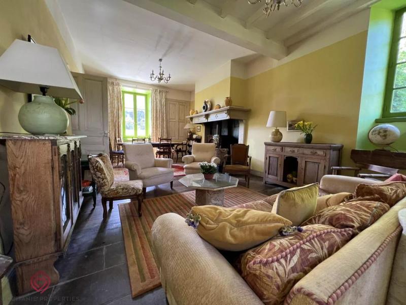 Manoir - 284 m² - 15 pièces