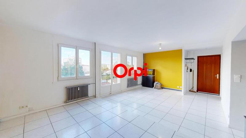 Appartement - 77 m² - 5 pièces