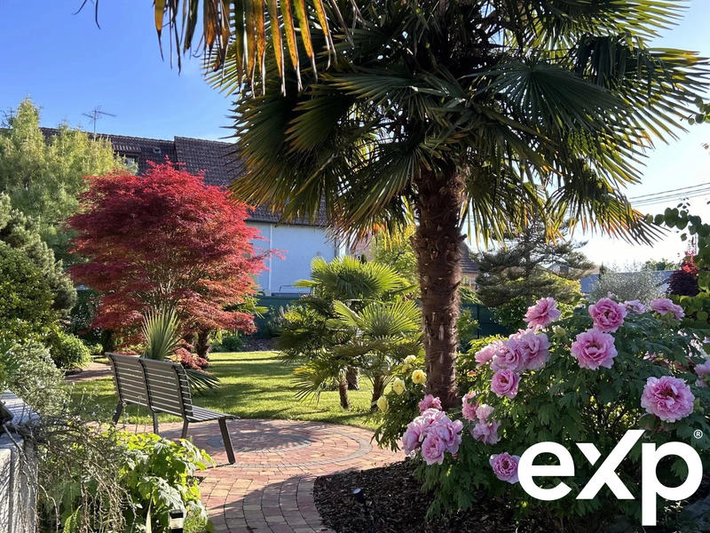 Maison - 204 m² - 7 pièces