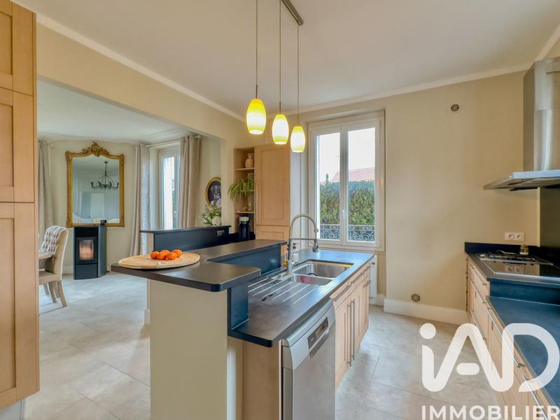Maison - 153 m² - 7 pièces
