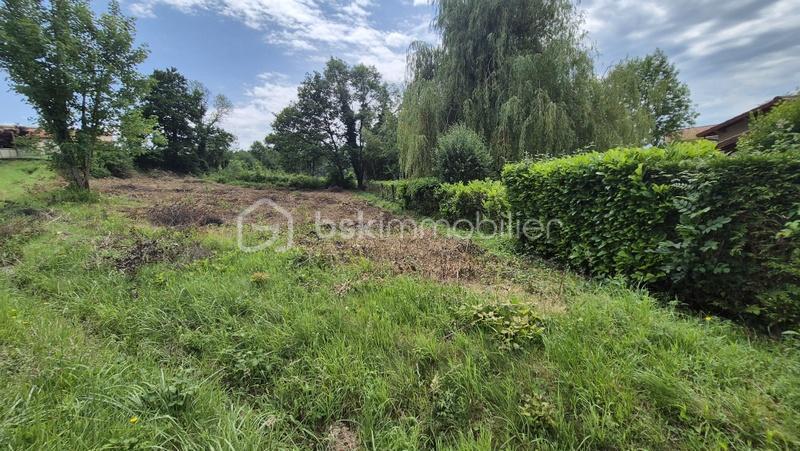 Terrain constructible - 1 270 m²