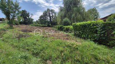 Terrain constructible - 1 270 m²