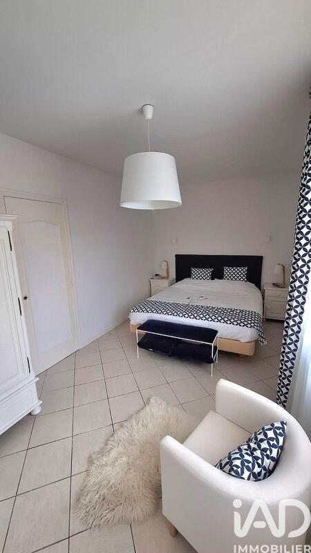 Maison - 215 m² - 6 pièces