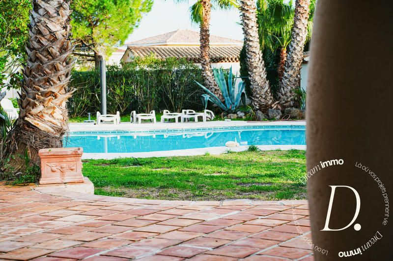 Villa - 270 m² - 8 pièces