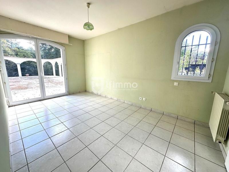 Maison - 168 m² - 7 pièces