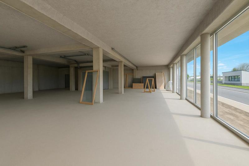 Local commercial - 326 m²