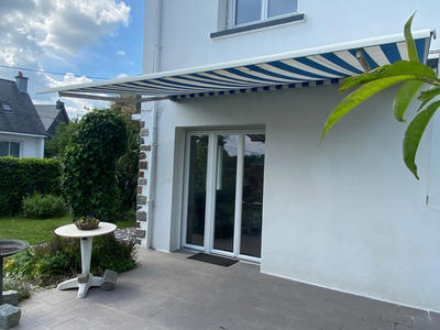 Maison - 168 m² - 9 pièces