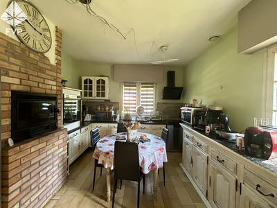 Maison - 163 m² - 6 pièces