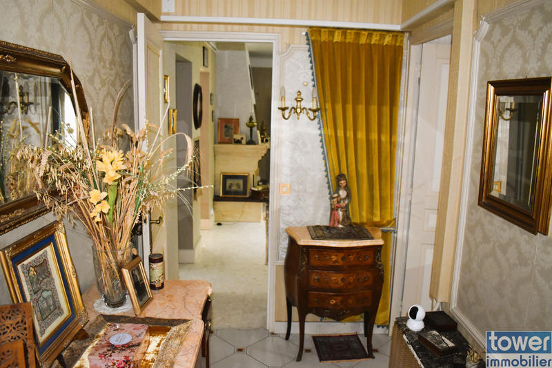 Propriété - 176 m² - 9 pièces