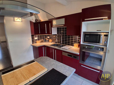 Maison - 106 m² - 4 pièces