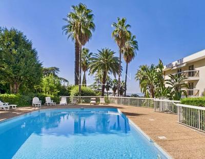 Appartement - 97 m² - 4 pièces