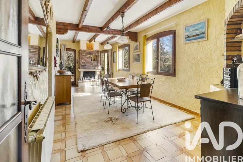 Maison - 270 m² - 10 pièces