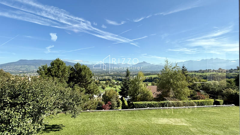 Maison - 263 m² - 7 pièces