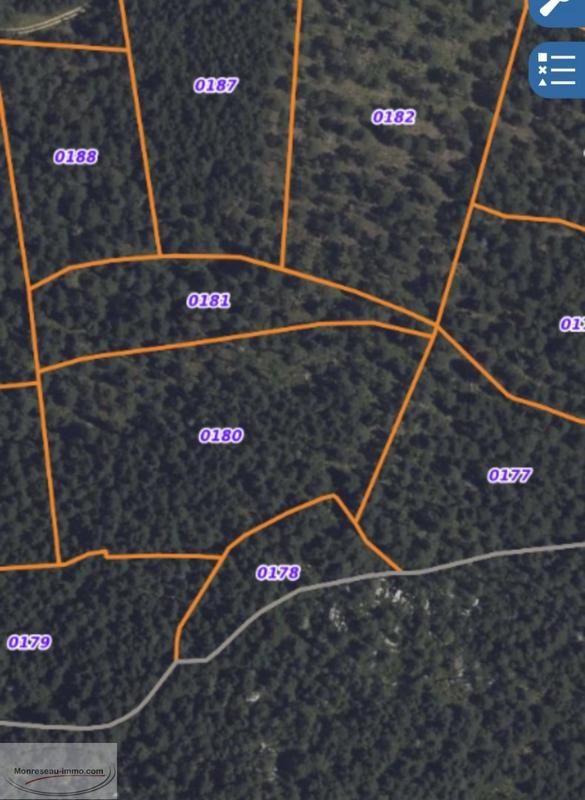 Terrain - 11 010 m²