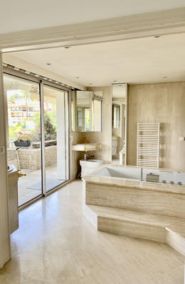 Appartement - 205 m² - 4 pièces